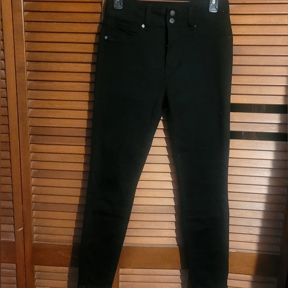 YMI Classic Midrise Ankle/skinny Jeans In Black. Size 7/8 Fits More Like A 5/6 - Picture 3 of 11